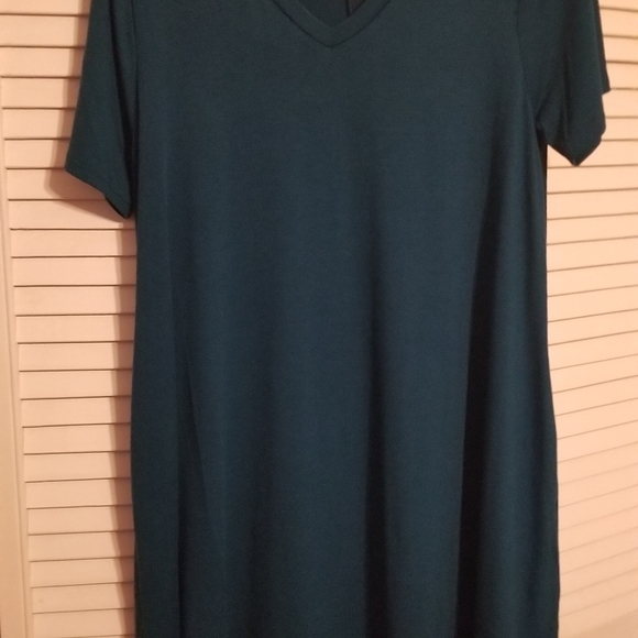 DRESS - Picture 1 of 3